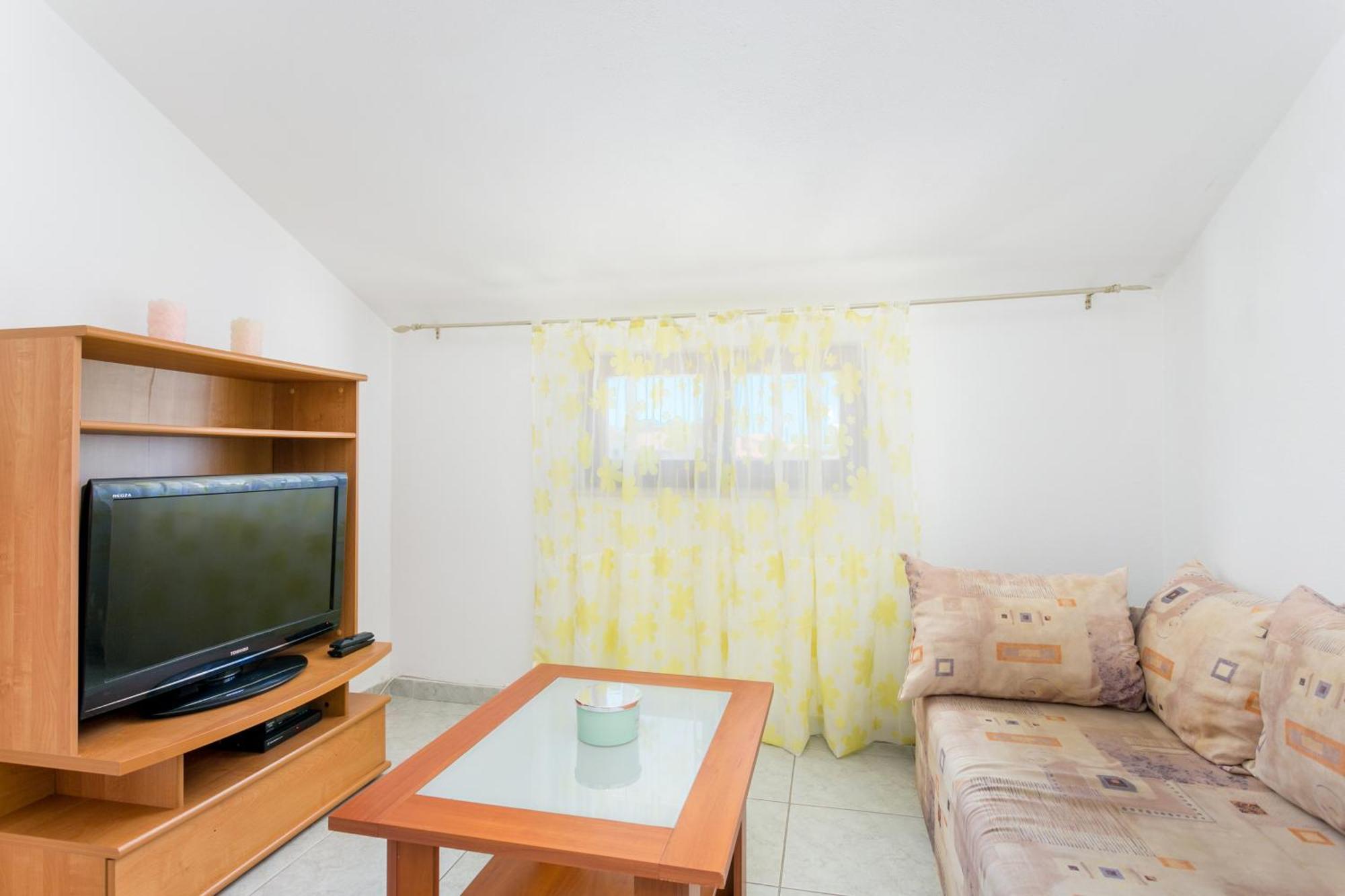 Apartments And Rooms With Parking Space Supetar, Brac - 5658 Bilik gambar