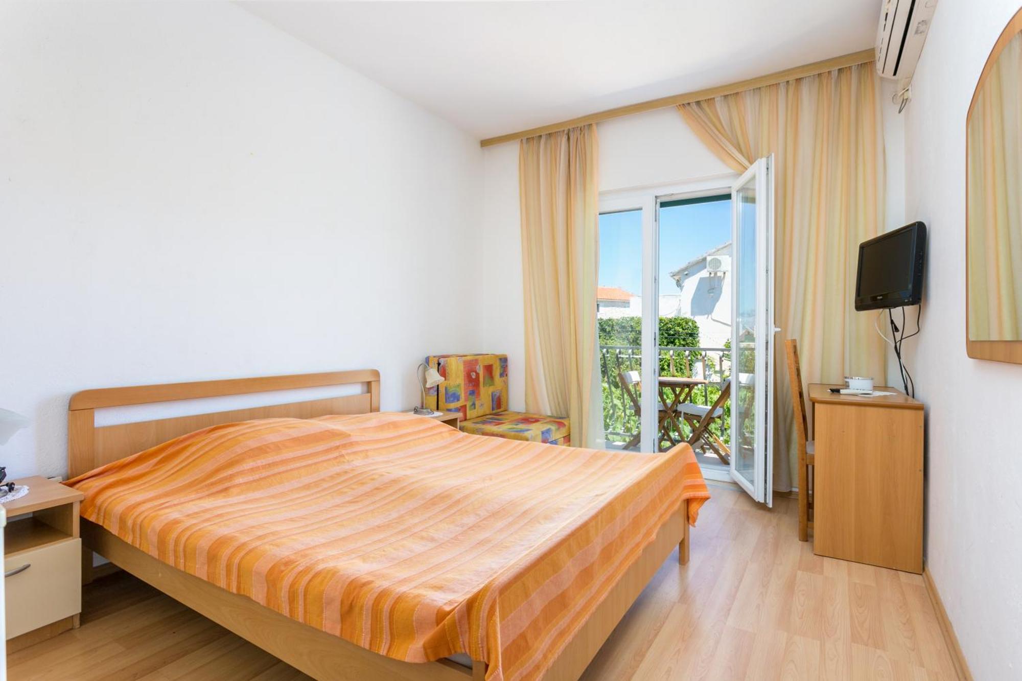 Apartments And Rooms With Parking Space Supetar, Brac - 5658 Luaran gambar